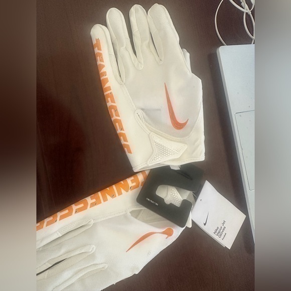 Nike Other - Men’s New Nike Tenesse Volunteers Vapor Jet 3XL Gloves White Orange